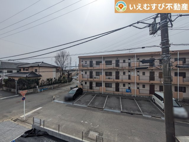 GRAFARE　熊谷市肥塚の展望|高い建物が無く開放感のある展望
バルコニーからの展望も開けていて閑静な住宅地が望めます。日当りも良いですね♪