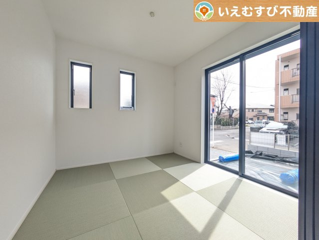 GRAFARE　熊谷市肥塚の和室|4.5畳の和室は小さなお子様のお世話に大活躍
和室がLDK横なのでちょっとした休憩等くつろぎスペースに活躍しそうですね♪