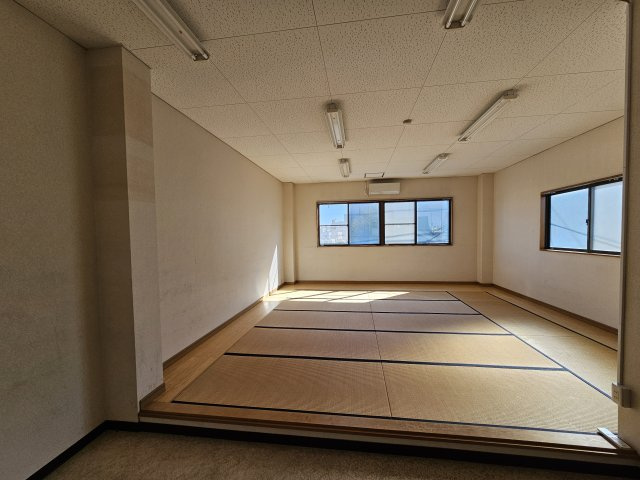 ヴィーナスフォート筑西2Fの和室