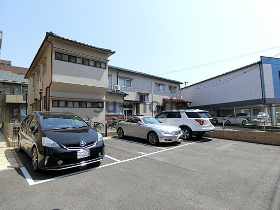 フジパレスカルディアＡの駐車場