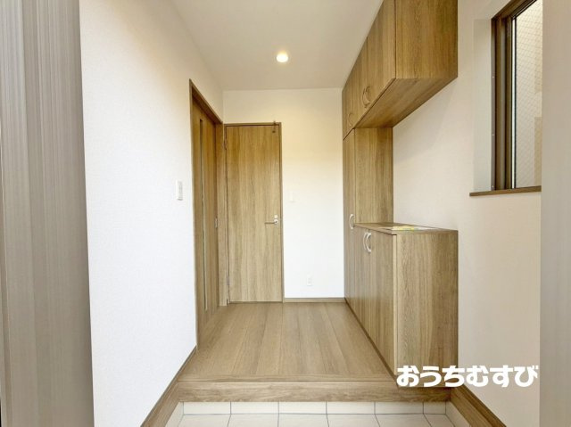 守山区川北町2期(全2棟)の玄関