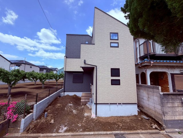 【外観】 | 練馬区田柄２丁目　新築戸建て | 落ち着きと上質感のある外観で、街並みに美しく調和します
