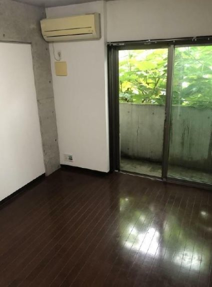セブンヒルズ東高円寺のバルコニー