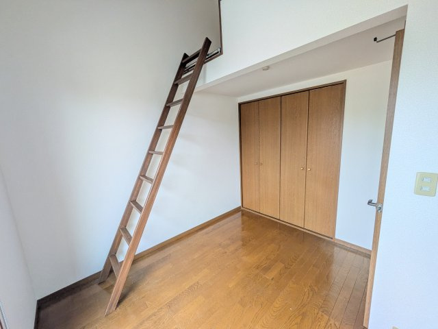 アイビープレイス幸B棟の洋室