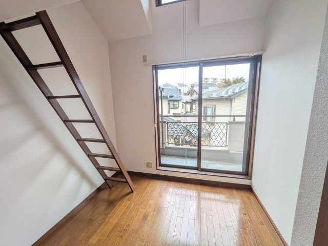 アイビープレイス幸B棟の寝室