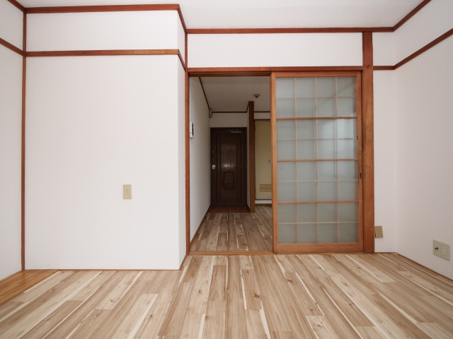 サンシティー針中野の洋室