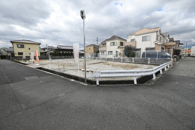 リーブルガーデン宝塚市安倉南4丁目新築一戸建て│3LDK＋並列駐車2台可の外観|全棟、並列駐車2台可、敷地面積100㎡超となっています。詳しくはお気軽にお問い合わせください。