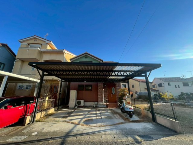 安城市里町１丁目　中古戸建の外観|駐車3台可能なゆったり敷地