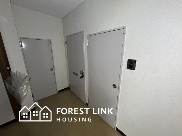 帝塚山中央マンションの玄関