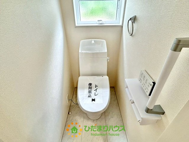 蓮田市西新宿　新築一戸建て　04　リーブルガーデンのトイレ