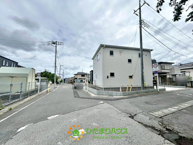蓮田市西新宿　新築一戸建て　04　リーブルガーデンの前面道路含む現地写真|2026/6/4　撮影