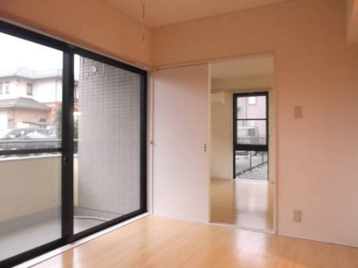 エステート西府中の居間・リビング