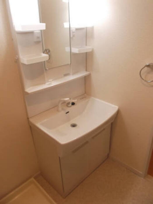 エステート西府中の洗面所