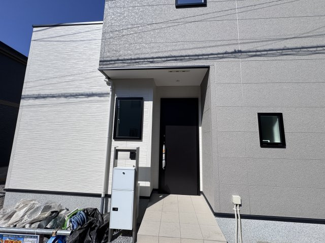 松戸市五香8丁目【高木第二小学校:徒歩3分】のエントランス|エントランス・玄関ポーチ