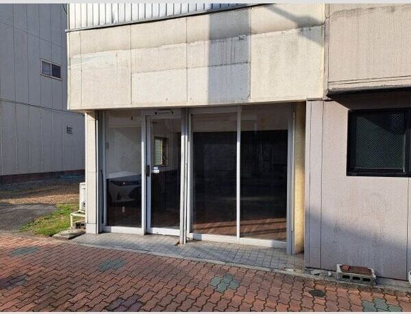 土古町1-26住居付店舗の外観