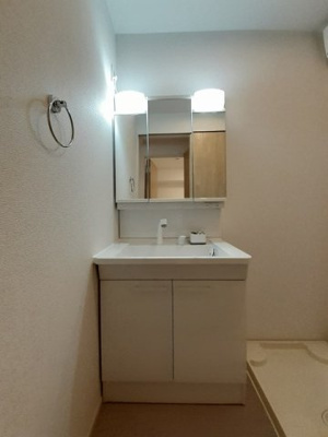 【洗面所】 | サイドポート | ゆったりとスペースのある洗面所