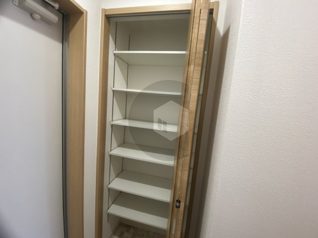 クリエオーレ荒本3の収納