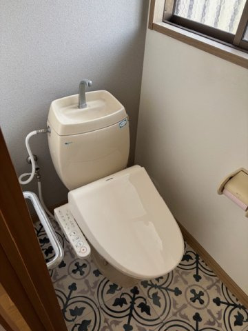 岡山市東区瀬戸町旭ケ丘3丁目のトイレ|1階南東側トイレ