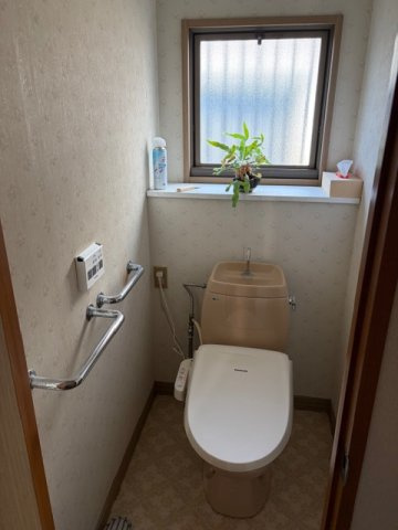 岡山市東区瀬戸町旭ケ丘3丁目のトイレ|1階北側トイレ