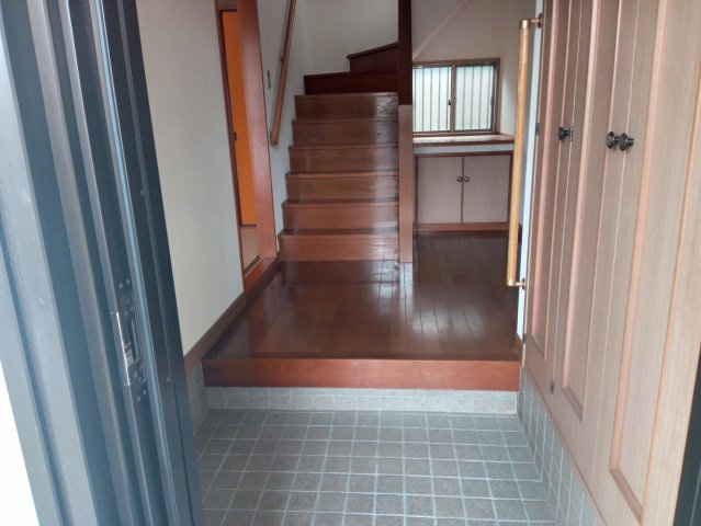 岡山市東区瀬戸町旭ケ丘3丁目の玄関
