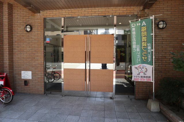 サヴォイブロードストリート　4階のエントランス