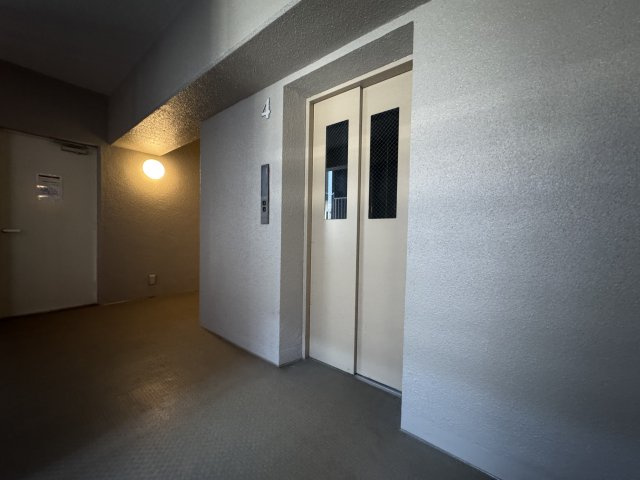 ダイアパレスシェルトワレ目黒のその他共用部分|エレベーター付きマンションです♪