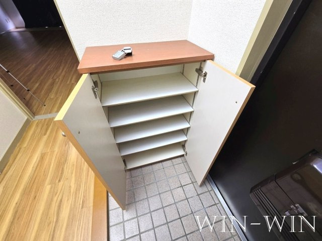 センチュリーコートの玄関