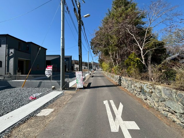 日立市滑川本町3期　新築戸建の前面道路含む現地写真