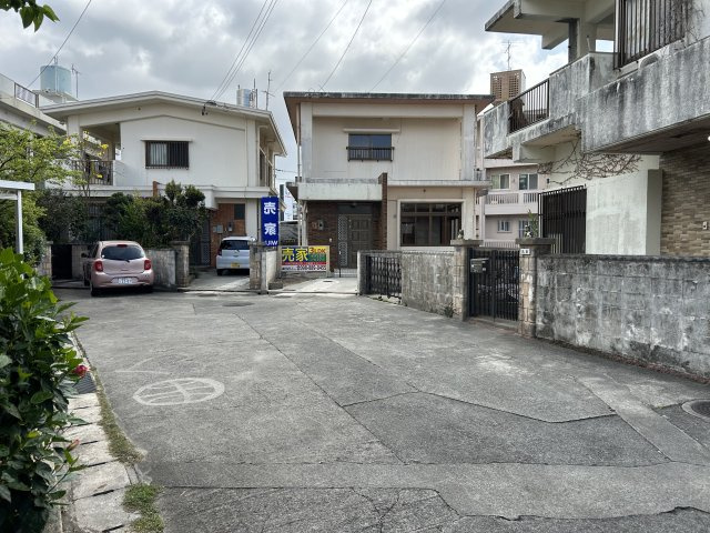浦添市仲間戸建ての外観
