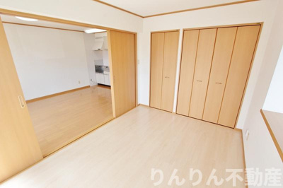 【洋室】 | サンモール８８ | ゆったりした洋室です