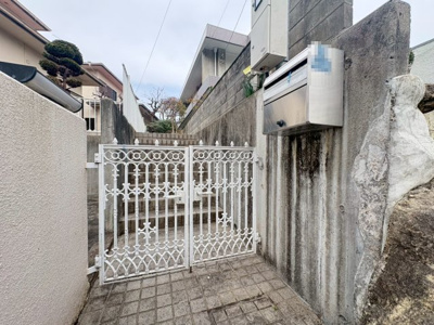 【エントランス】 | 吹田市古江台2丁目貸家
