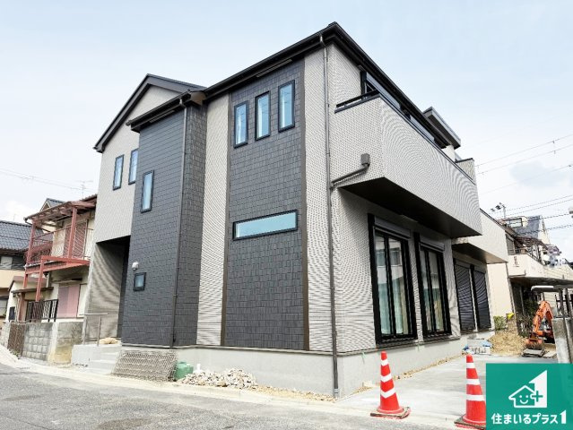 高槻市寿町　新築一戸建ての外観|安心の10年保証！外観を美しく保ち、雨水で汚れを落とします！気になることがありましたら、お気軽にお問い合わせください！