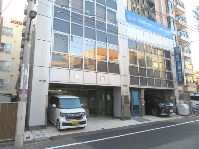 新宿区西早稲田１丁目のビル