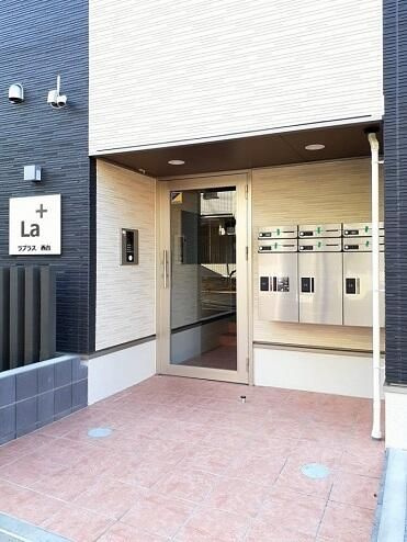 ラプラス西台のエントランス
