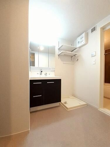 ラプラス西台の洗面所