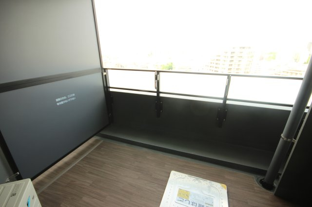 【バルコニー】