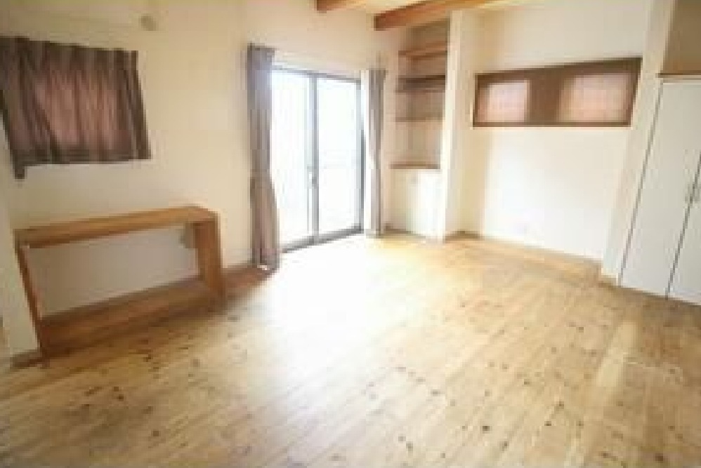 売戸建　小山市西城南の洋室