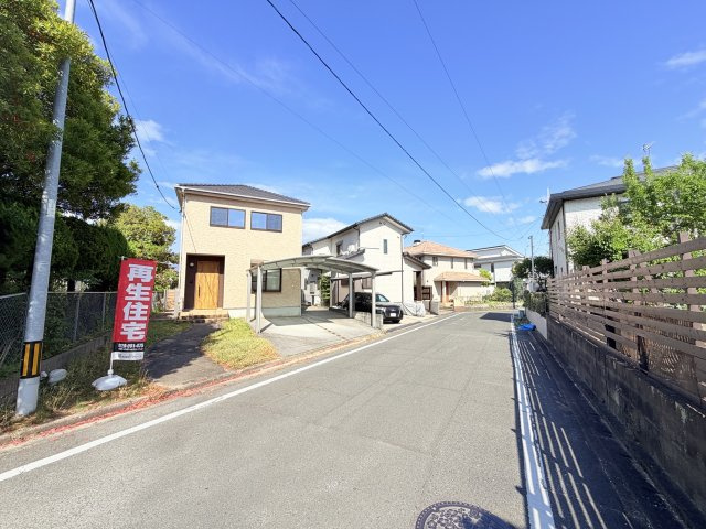 青葉台4丁目戸建ての前面道路含む現地写真