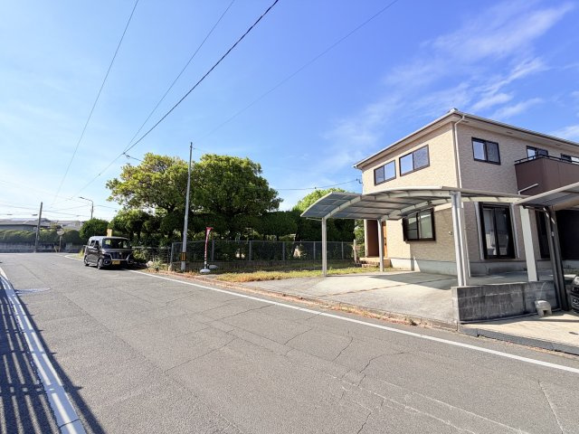 青葉台4丁目戸建ての前面道路含む現地写真