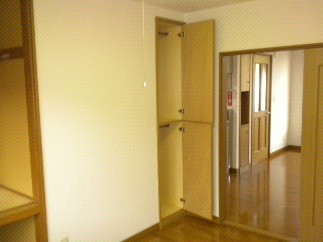 コーポ鈴木Eの洋室