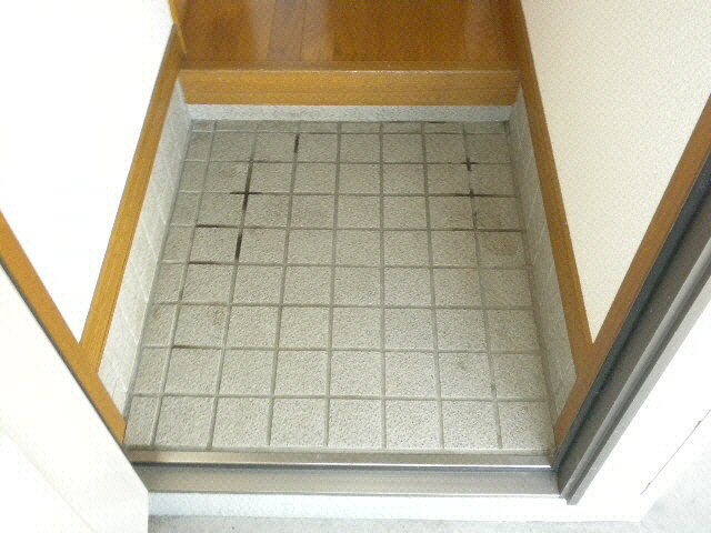 コーポ鈴木Eの玄関