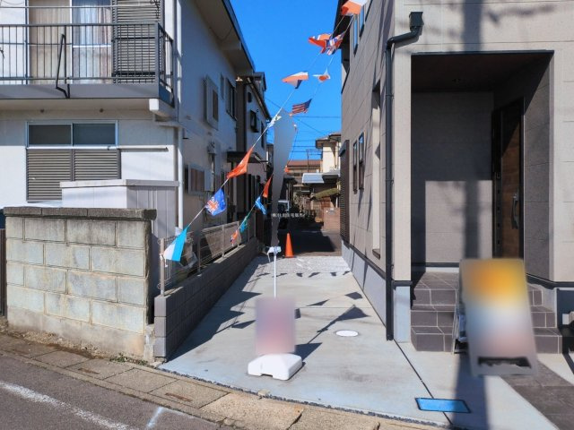 富士見市渡戸２丁目の新築一戸建の玄関