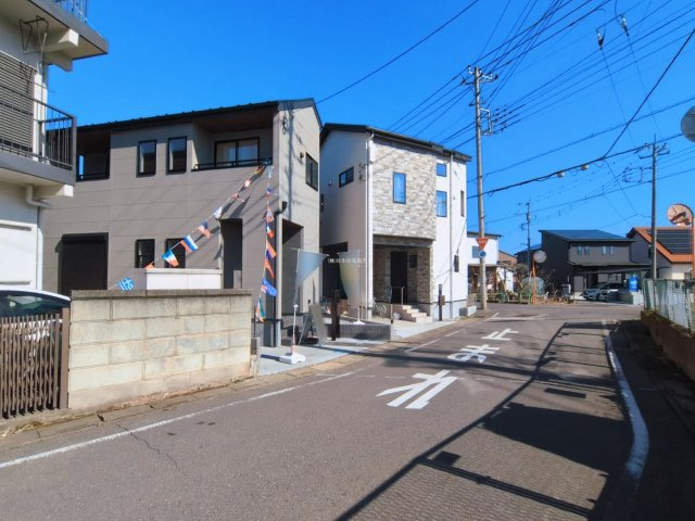 富士見市渡戸２丁目の新築一戸建の前面道路含む現地写真|南東側6.5ｍの前面道路です。