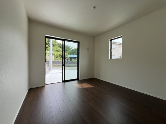 瑞穂町高根　新築戸建全6棟の洋室|【洋室1】6.6帖