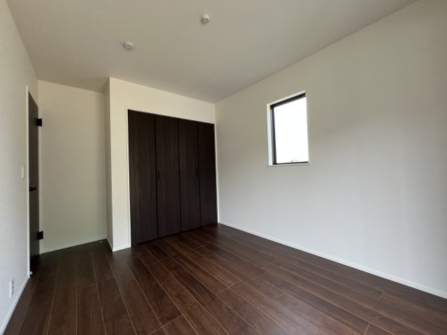 瑞穂町高根　新築戸建全6棟の洋室|【洋室3】収納スペース