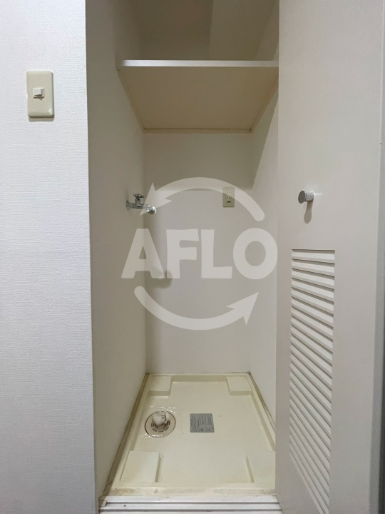 プレサンス阿倍野阪南町の収納|プレサンス阿倍野阪南町　洗濯機置き場