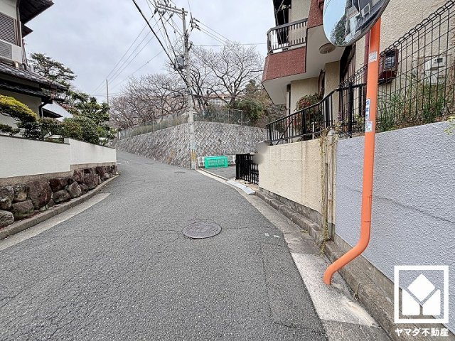 西宮市一ケ谷町の前面道路含む現地写真