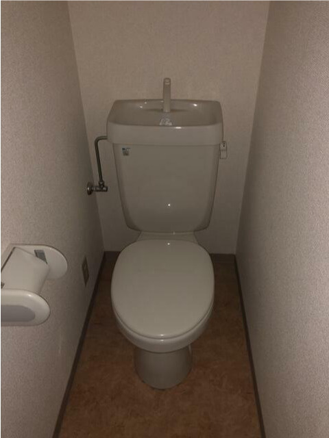 ヴェルステージ中野新橋のトイレ|ハウスクリーニング前