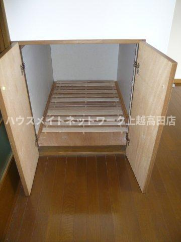 ハイツ２５の収納|クローゼット（参考同型107号室室内写真）
