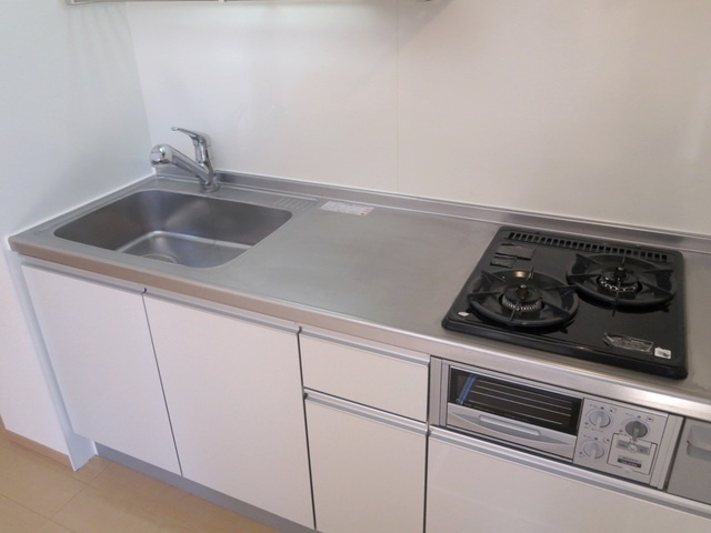 シャルマン　ドミール　Ａのキッチン|広いキッチンなので、作業が捗りますね！